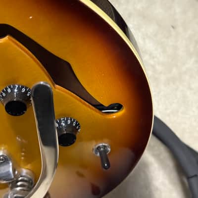 Hamer Newport w/ Bigsby in Vintage or Jazz Burst image 11