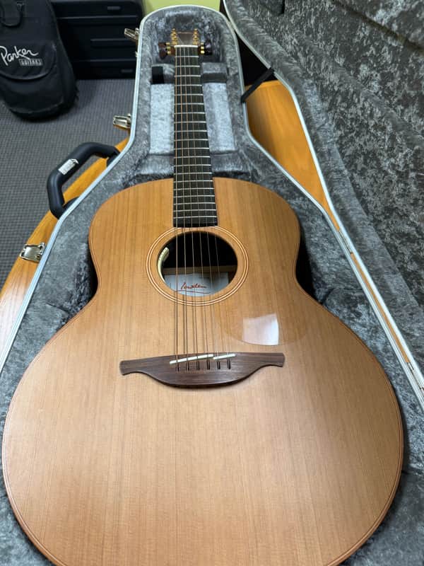 Lowden F-23 Original Series Walnut Back/Cedar Top 2017 Natural