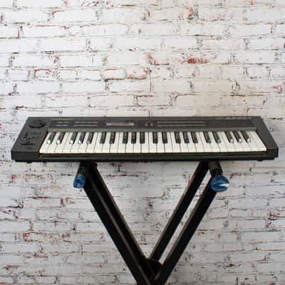 Roland Juno-1 61-Key Synthesizer VINTAGE image 2