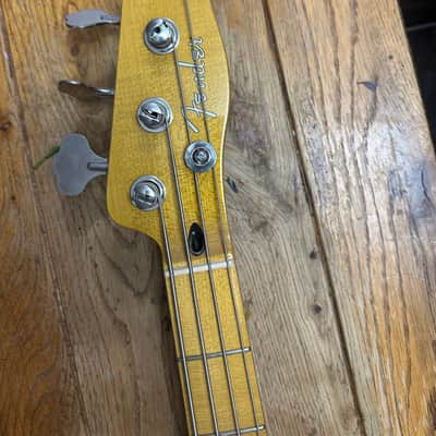 Fender Modern Player Telecaster Bass - 2-Color Sunburst image 4