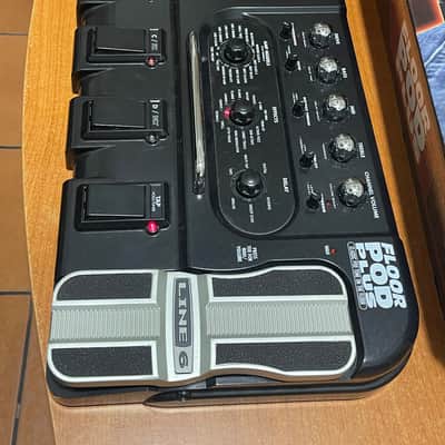 LINE6 Floor POD Plus Pedaliera multieffetti chitarra image 3