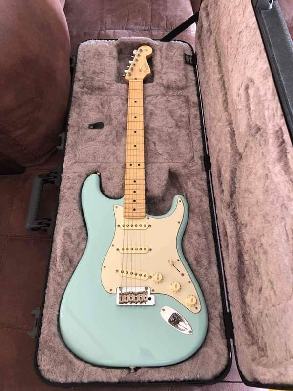 Fender Stratocaster American Professional FSR 2018 - Daphne Blue image 1