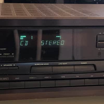 Onkyo Onkyo TX-DS484 A/V receiver with Dolby Digital and DTS 90s - Black image 1