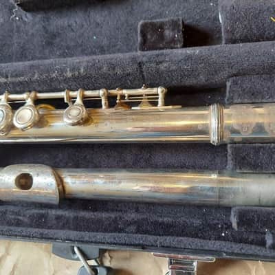Yamaha YFL-261 flute, Open-Hole, Good Playing Condition, Tarnish/Wear image 2