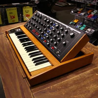 Moog Minimoog Voyager Old School 44-Key Monophonic Synthesizer 2008 - 2009 - Ash Cabinet image 7