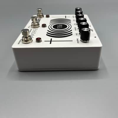 EarthQuaker Devices sunn O))) Life Pedal Octave Distortion + Booster V3 image 4