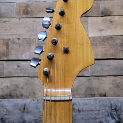 Vintage MIJ Matsumoku Made Big Headstock Maple-Neck Strat Style Guitar w/ brass saddles image 4