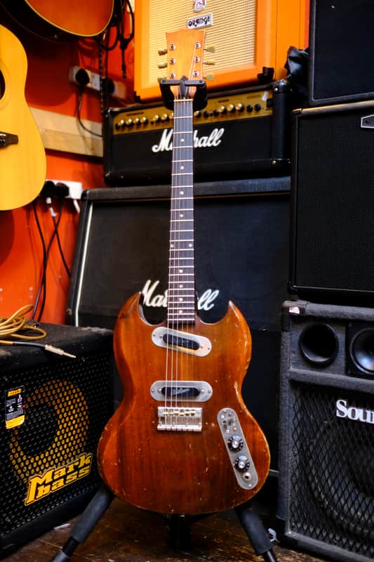 【希少ヴィンテージ】1971-72年製 Gibson SG-200 Walnut 1971–1972 Gibson SG-200 Walnut Vintage Electric Guitar USA | Reverb