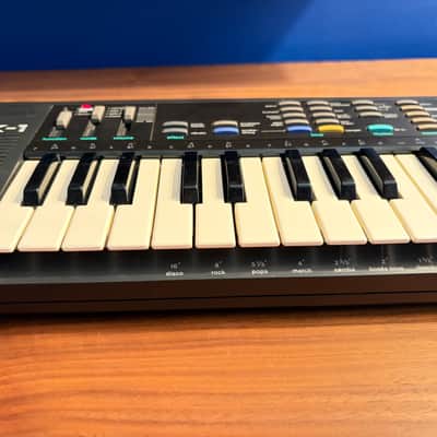 Casio SK-1 32-Key Sampling Keyboard 1986 - Black image 2