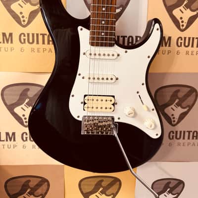 Yamaha PAC012 Pacifica HSS with Rosewood Fretboard 2010 - Present - Black image 2