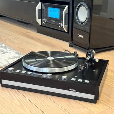 Thorens TD-126 MKIII Electronic Belt Drive Turntable ~FULLY SERVICED~ LOOK ! image 1