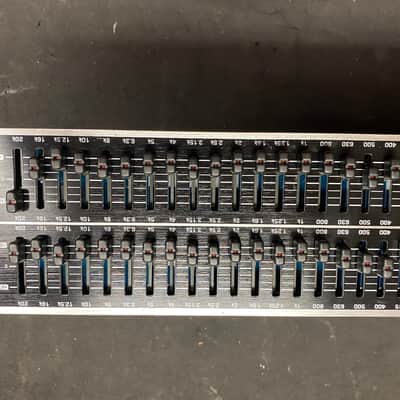 Behringer Ultragraph Pro FBQ3102 31-Band Stereo Graphic EQ image 5