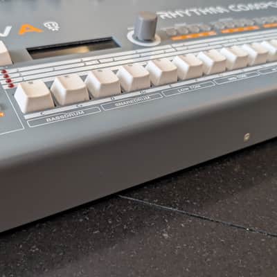 E-licktronic E-licktronic Nava 909 with very rare gray case image 3