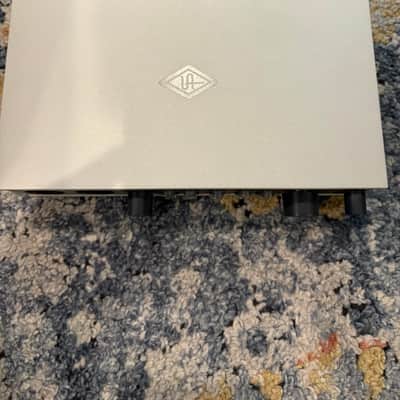 Universal Audio Volt 4 USB-C Audio Interface 2022 - Present - Gray image 3