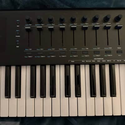 Arturia KeyLab 61 MkII MIDI Controller 2018 - 2021 - Black image 4