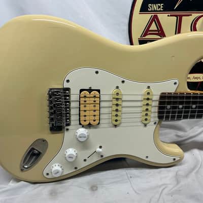 Fernandes FST-60 fst60 S-style Guitar image 2