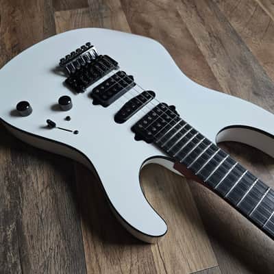 Suhr Modern Custom - White image 13