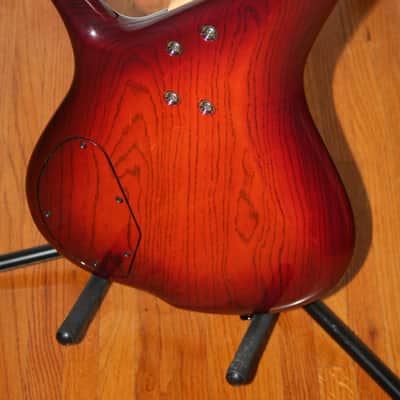 F Bass BN4 image 4