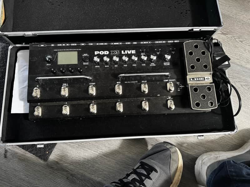 Line 6 POD X3 Live Multi-Effect and Amp Modeler | Reverb Canada