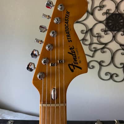1976 Fender Stratocaster with 3-Bolt Neck, Maple Fretboard - Sunburst image 7