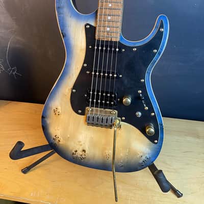 Michael Kelly Custom Collection '60s Burl Ultra Electric Guitar, Pau Ferro Fingerboard image 4