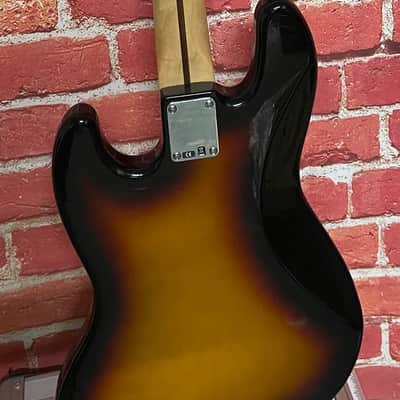 Fender Standard Jazz Bass Fretless with Rosewood Fingerboard 1997 - 2008 - Brown Sunburst image 5