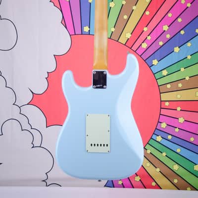 Fender Limited Edition Vintera® II Road Worn® '60s Stratocaster®, Rosewood Fingerboard, Sonic Blue image 8