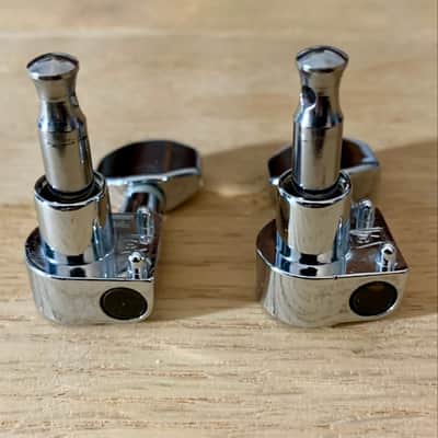 Tuning Heads (2) For Electric Guitars, In-Line Style, Right Handed (Chrome) image 10