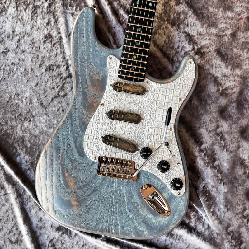 Build to order GB Liuteria Traditional Strato blue jeans relic image 1