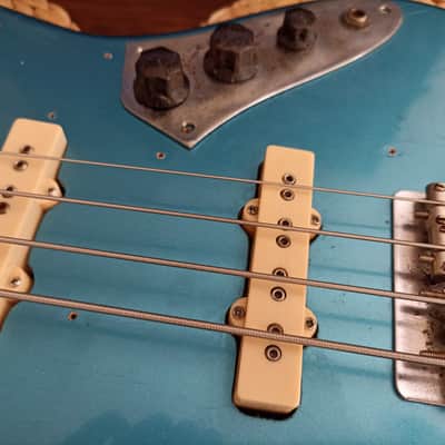 Fender Jazz bass 1973 Lake placid blue refin image 21