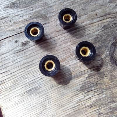 4 Kustom amp small knobs image 2