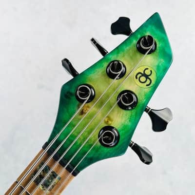 AC Guitars RetroB 5/35 Custom Figured Maple 5-String 2025 - Green Burst image 12