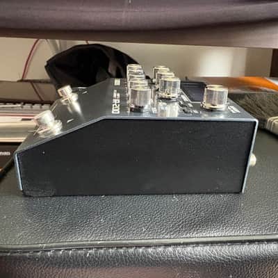 Boss IR-200 Amp and IR Cabinet 2021 - Present - Silver image 5
