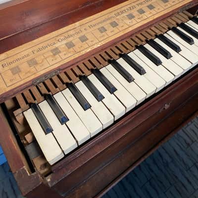 armonium old antique - Rinomata Fabbrica Guidavoci e Harmonium, Bertazzi Pietro, Lonato (Brescia) image 3