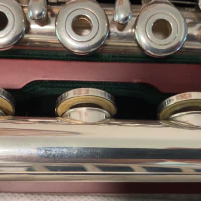Pearl 665 Coda Flute - 10k gold lip, C# trill, new case and cover image 9