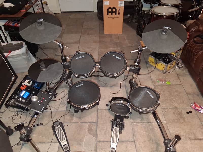 Alesis Command Advanced Mesh Kit Electronic Drum Set - Black image 1