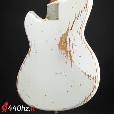 Novo Serus J Dealer Limited - Olympic White over Aztec Gold image 3