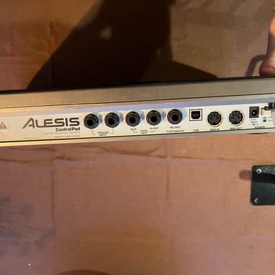Alesis ControlPad MIDI Drum Pad Controller with mount image 3