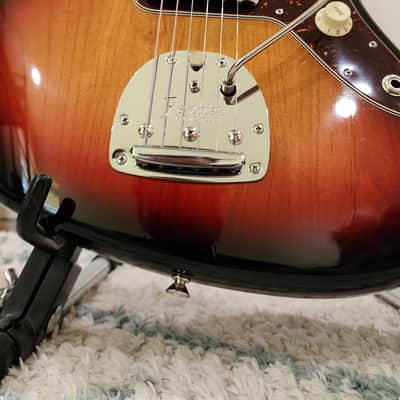 2006 Fender American Vintage AVRI '62 Jazzmaster Sunburst image 3
