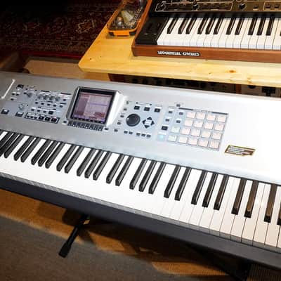 Roland Fantom-X8 88-Key Workstation Keyboard 2003 - 2004 - Silver image 3
