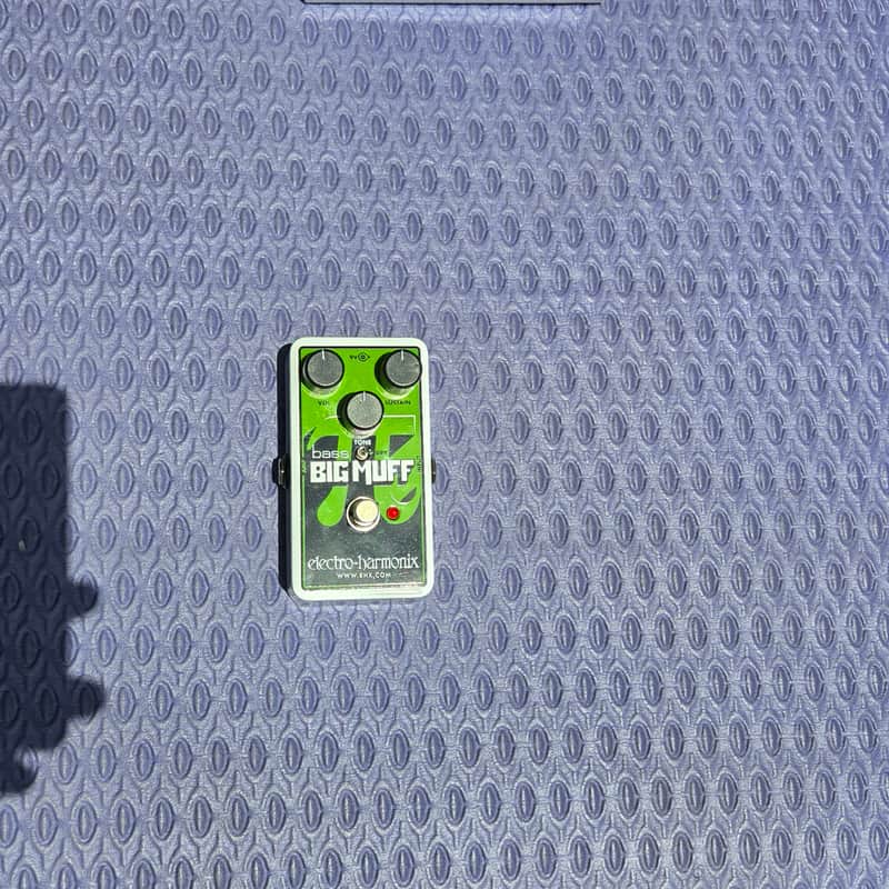 Electro-Harmonix Nano Bass Big Muff Pi Distortion / Sustainer 2014 - Present - Green / Black image 1