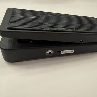 Dunlop GCB95 Original Cry Baby Wah Wah Crybaby Guitar Effect Pedal image 2