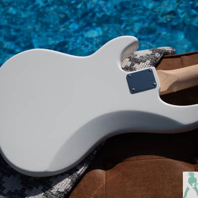 G&L Tribute Series Kiloton with Rosewood Fretboard - Alpine White w Hard Case & Pro Set Up - Perfect Frets/Action/Intonation! image 12