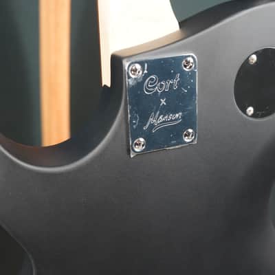 Manson Guitar Works Meta Series MBM-1 Matthew Bellamy Signature Guitar Satin Black image 12
