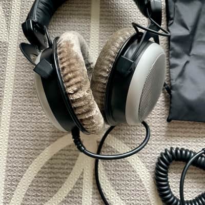 Beyerdynamic DT 880 Pro Headphones — 250 Ohm | Excellent Condition image 2