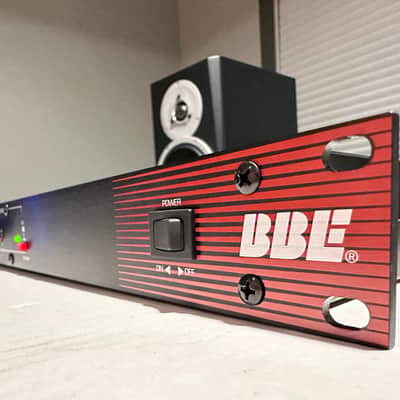 BBE 362 Sonic Maximizer 2000s - Black and Red image 4