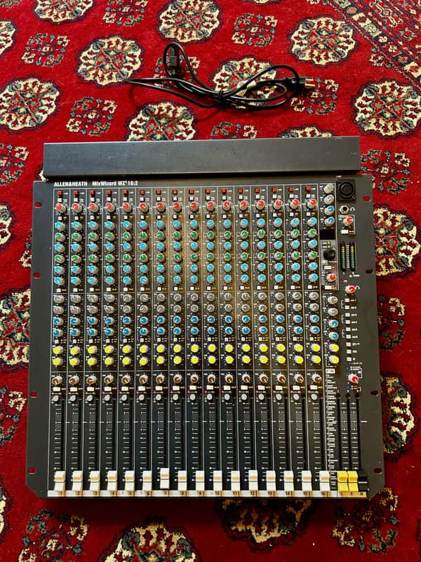 Allen & Heath MixWizard WZ4 16:2 16-Input Stereo Mixer | Reverb Canada