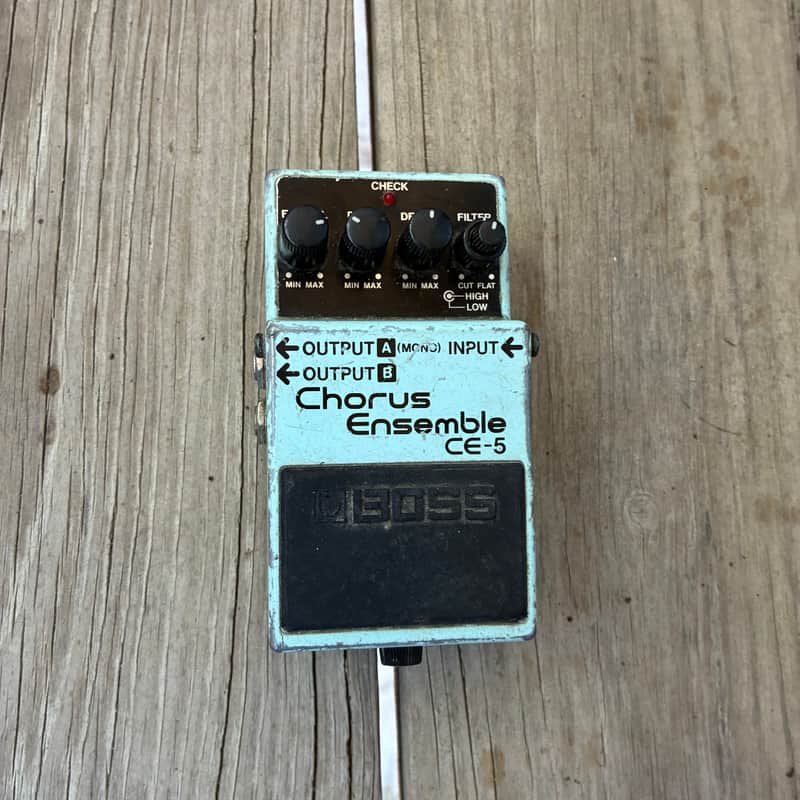 Boss CE-5 Chorus Ensemble Pink Label 1991 - 2001 - Blue vintage electric guitar vibrato image 1