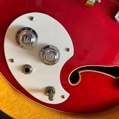 Mosrite Celebrity III 1966 - Cherry image 9