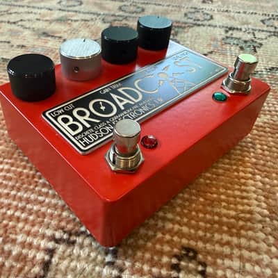 Hudson Electronics PG-24V-FS Broadcast Dual Footswitch 2018 - Rosso Corsa image 3
